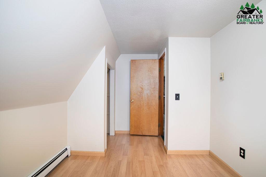 3895 LAKEWOOD LOOP
