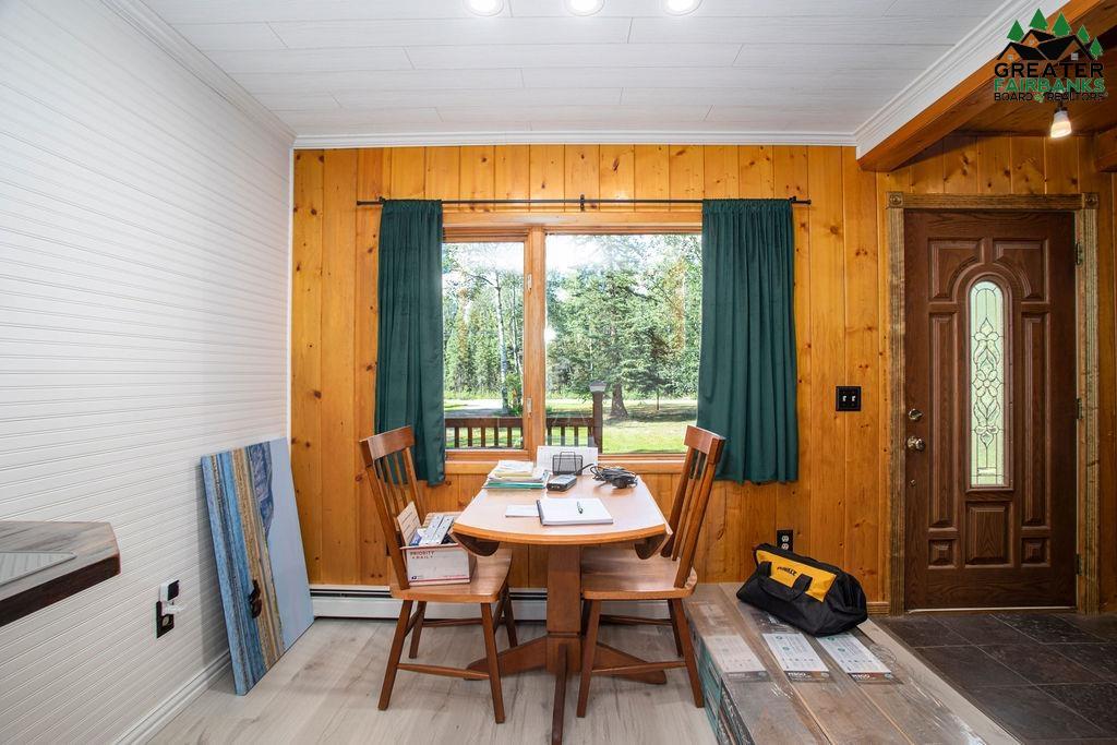 3895 LAKEWOOD LOOP