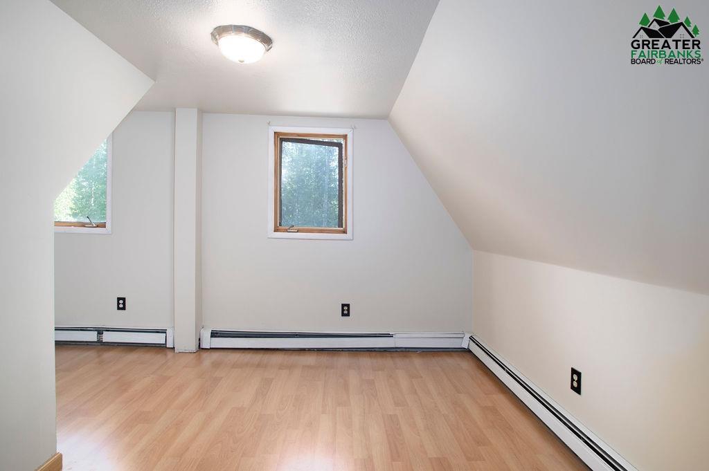 3895 LAKEWOOD LOOP