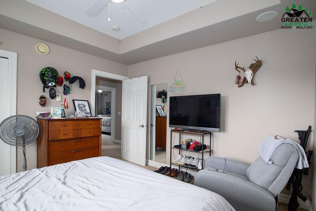 476 WEST POINTE CIRCLE
