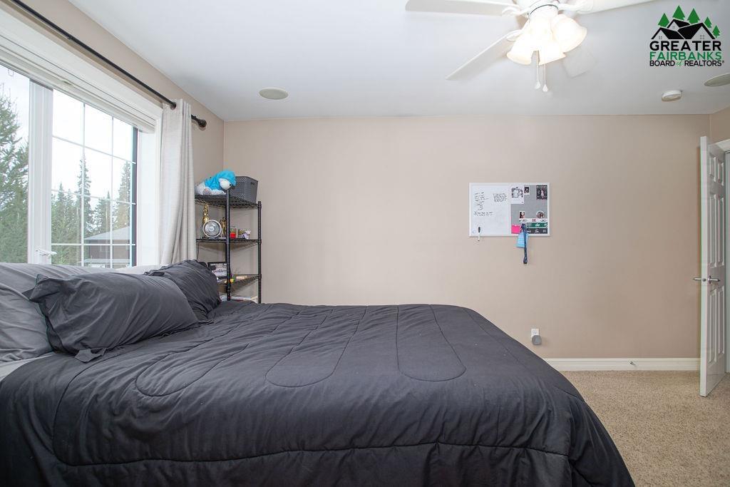 476 WEST POINTE CIRCLE