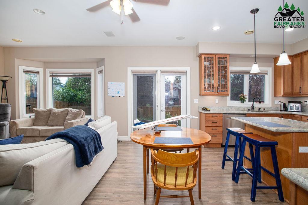 476 WEST POINTE CIRCLE