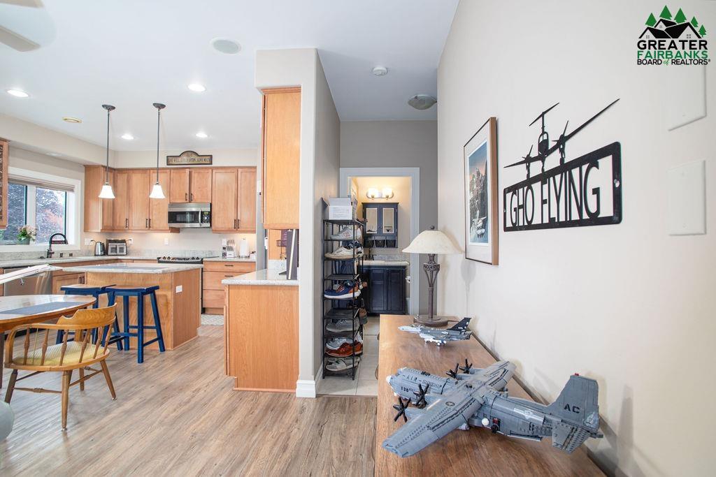 476 WEST POINTE CIRCLE