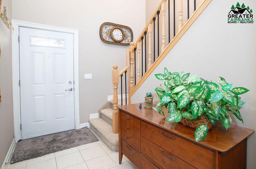 476 WEST POINTE CIRCLE