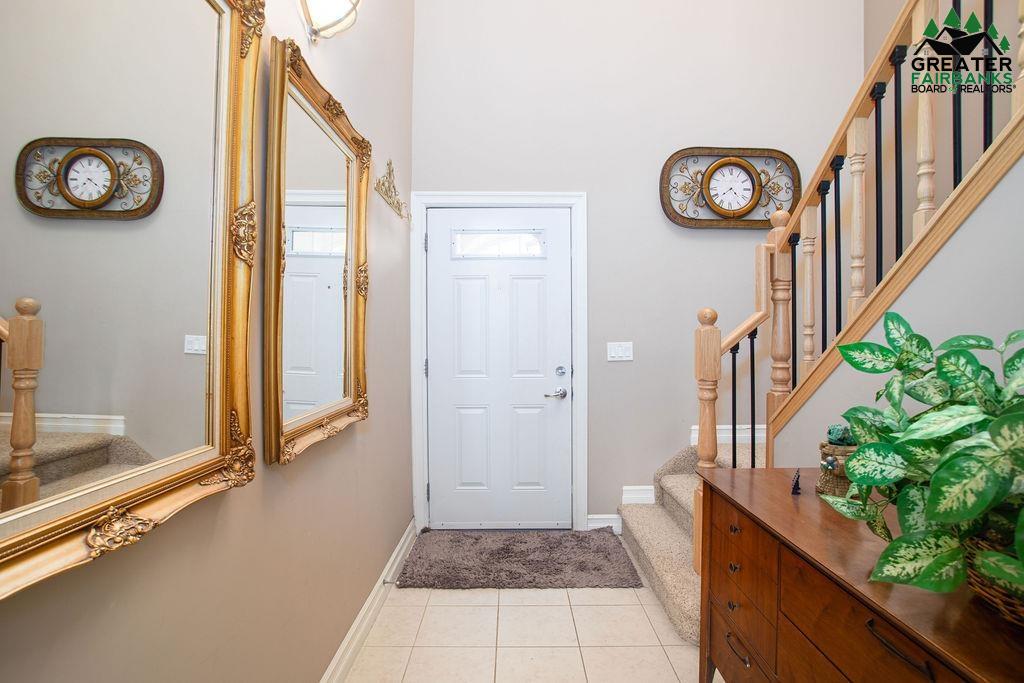 476 WEST POINTE CIRCLE