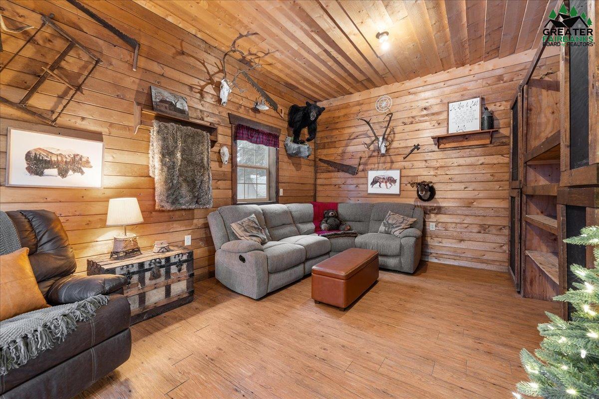 3244 Trestrail Loop