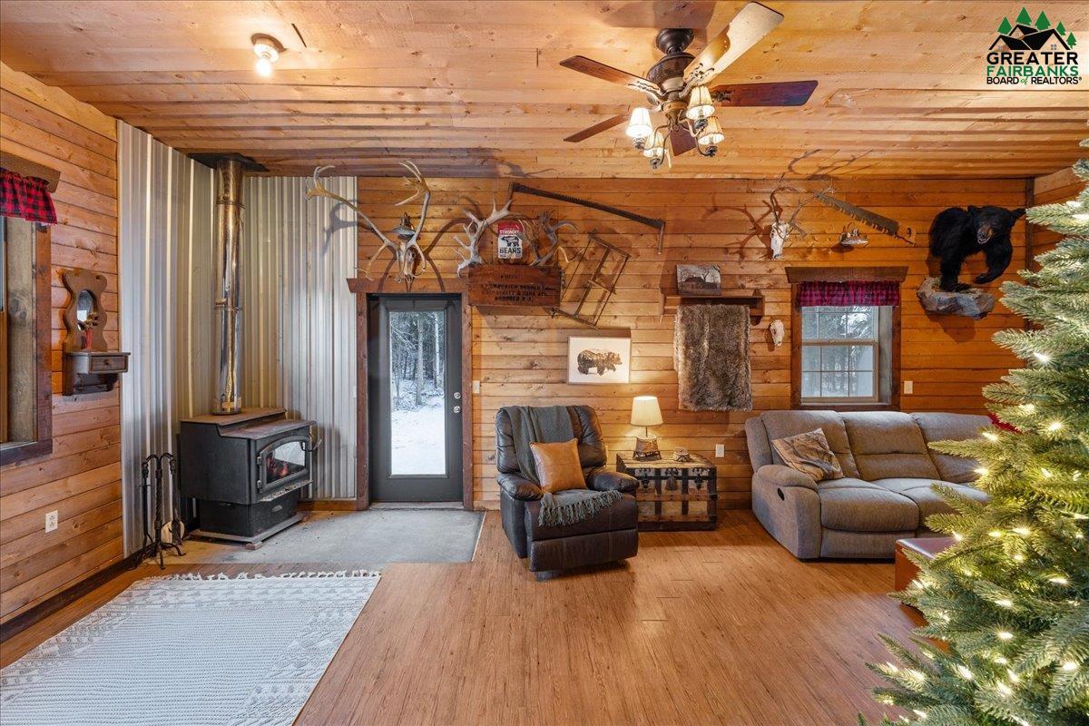 3244 Trestrail Loop