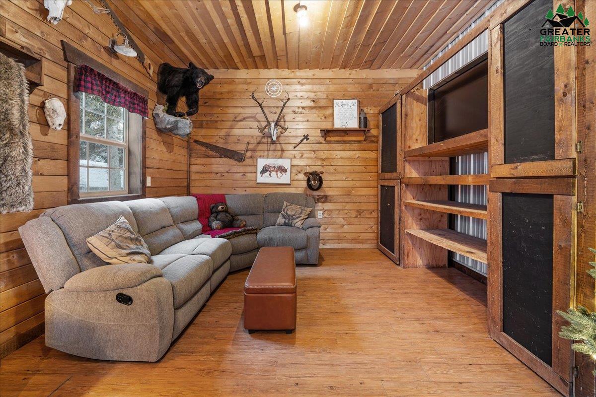 3244 Trestrail Loop