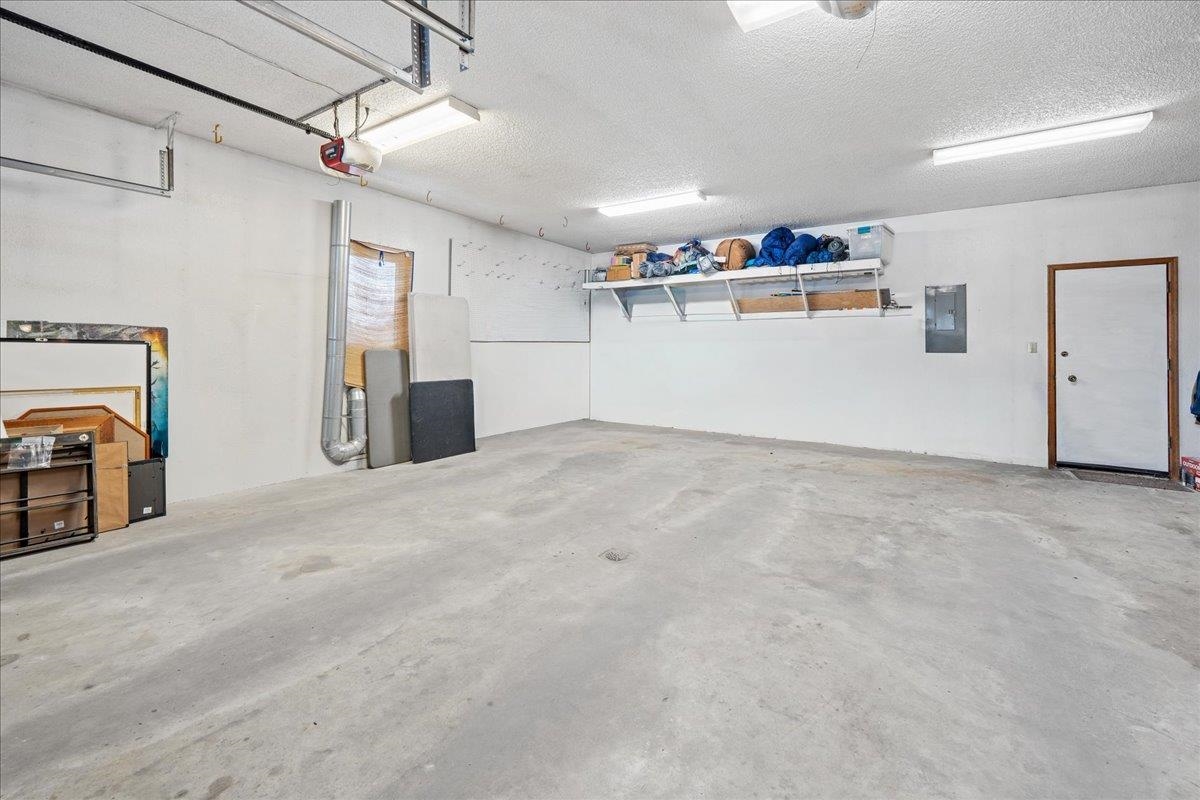 561 SLATER DRIVE