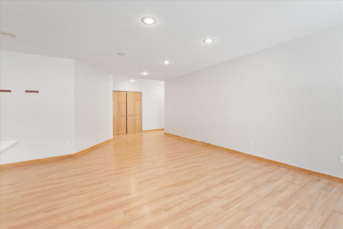 855 HIGHLANDER DRIVE