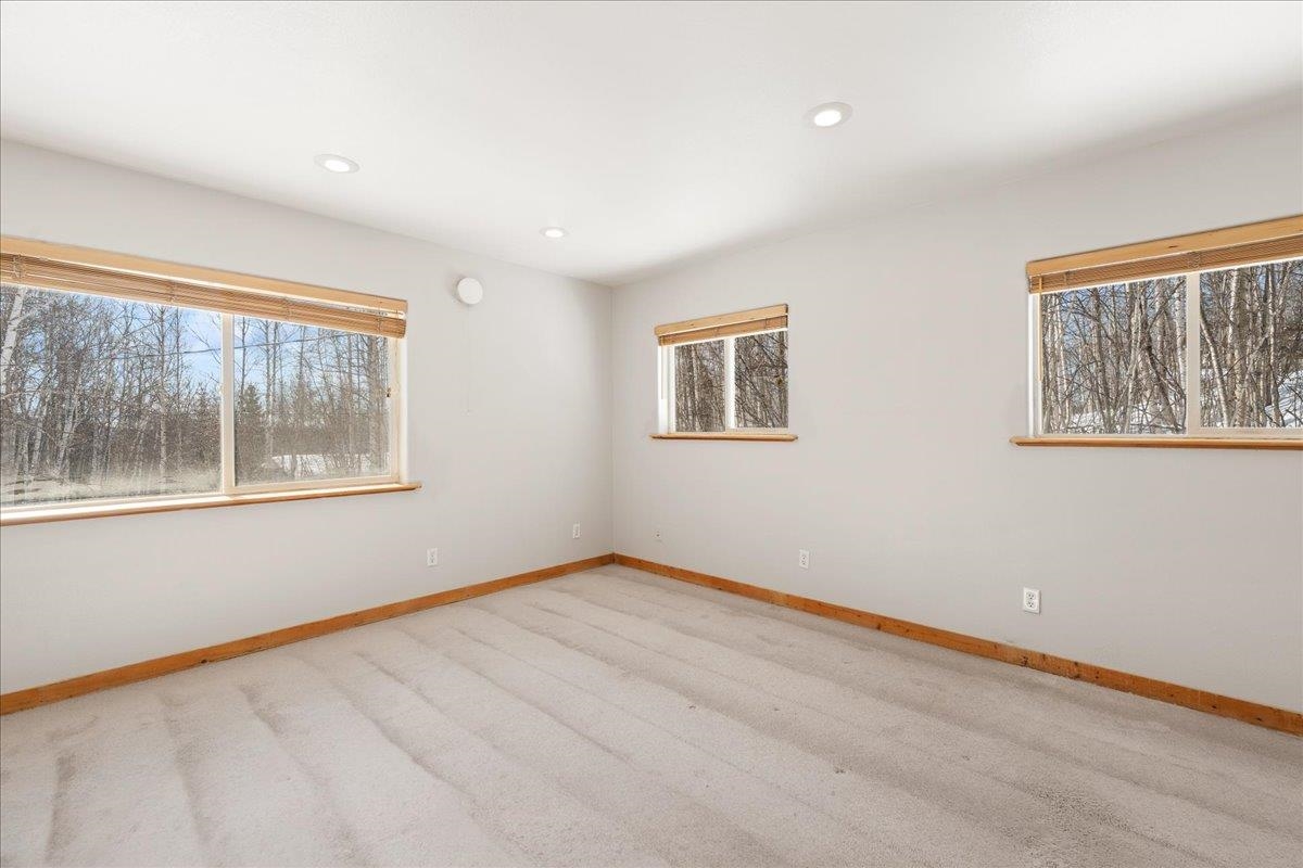 855 HIGHLANDER DRIVE