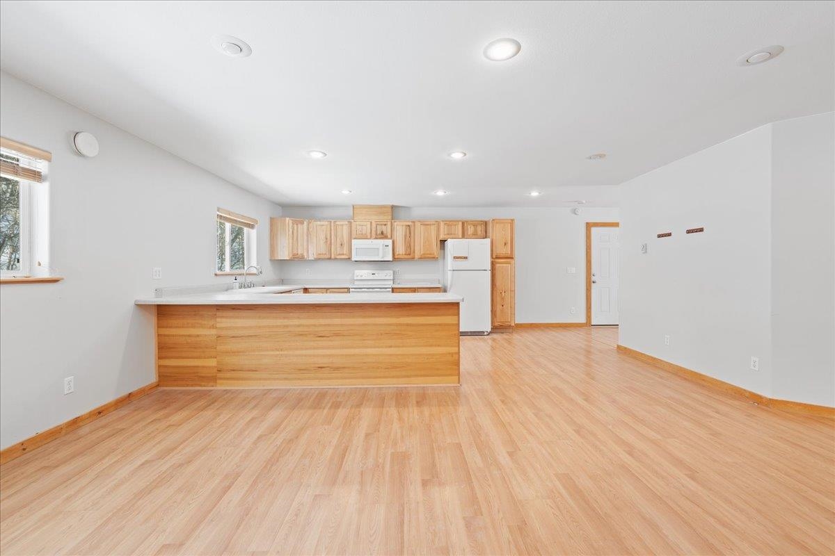 855 HIGHLANDER DRIVE