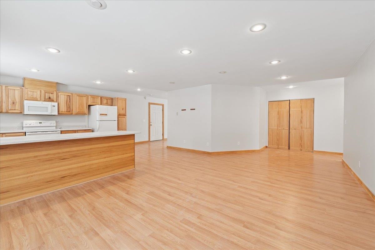 855 HIGHLANDER DRIVE
