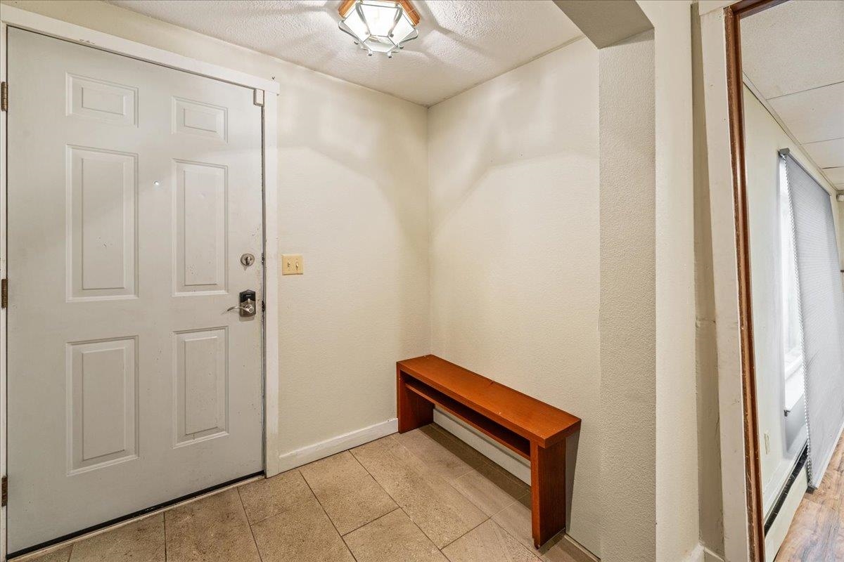 278 CREST DRIVE