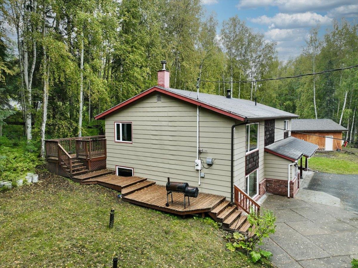 278 CREST DRIVE