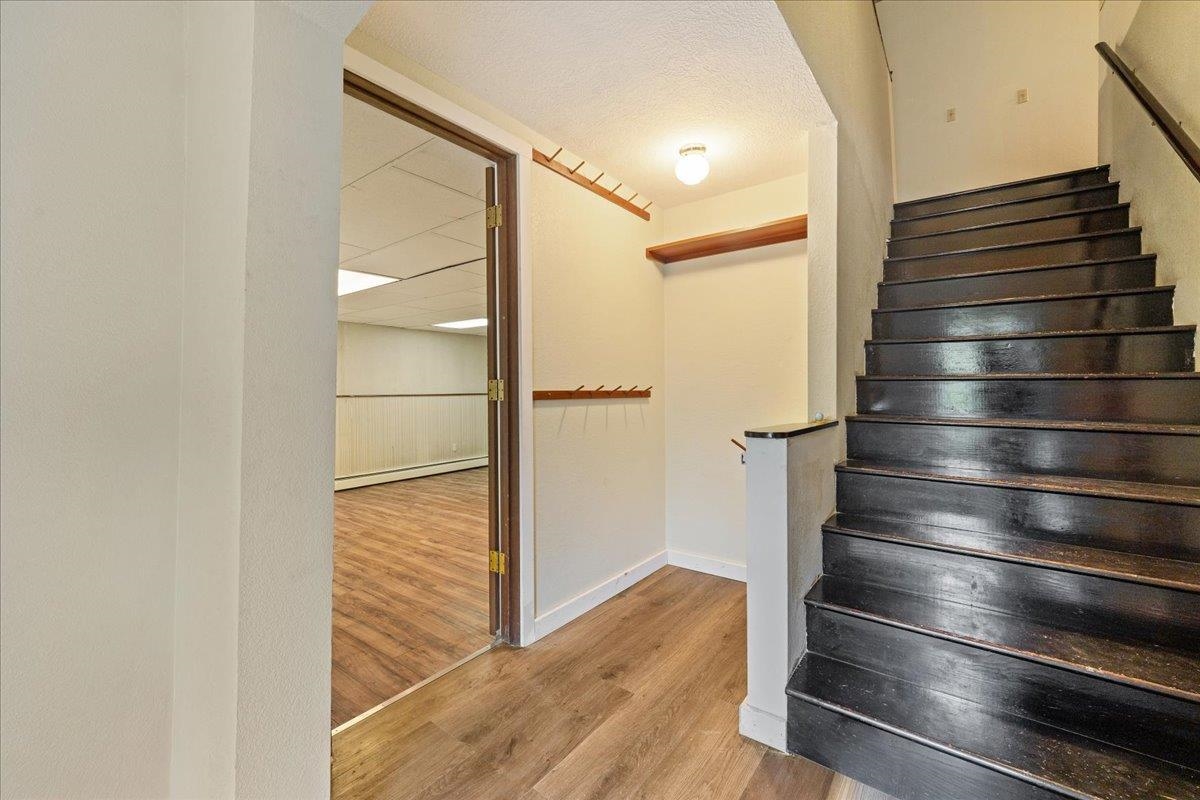 278 CREST DRIVE