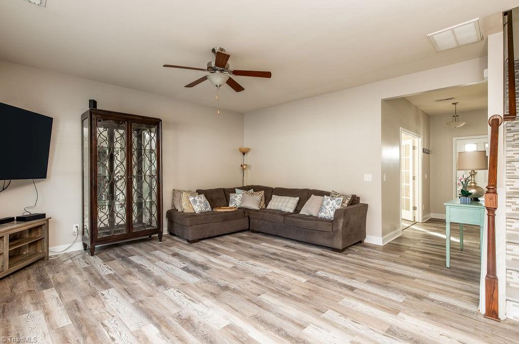 2952 Grassy Knoll Circle