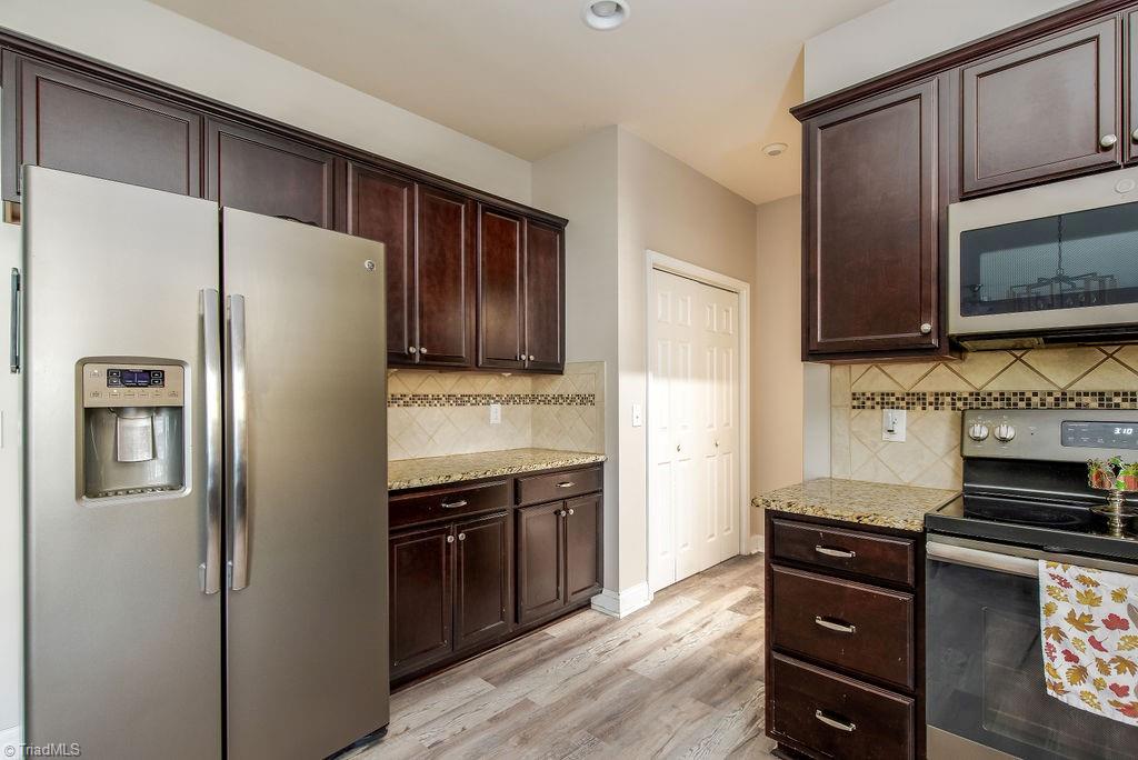 2952 Grassy Knoll Circle