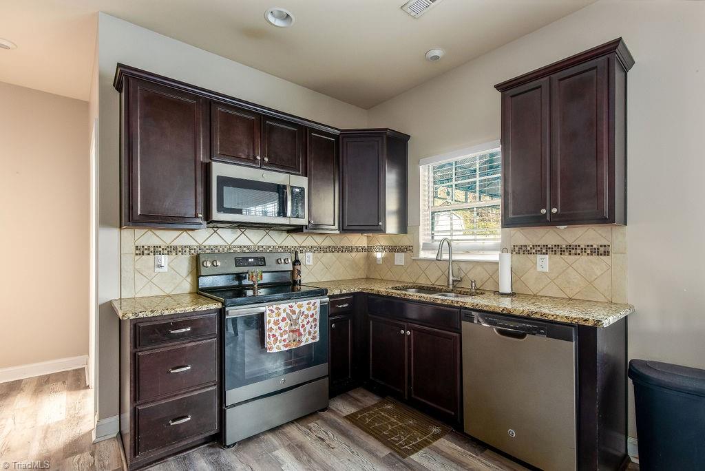 2952 Grassy Knoll Circle