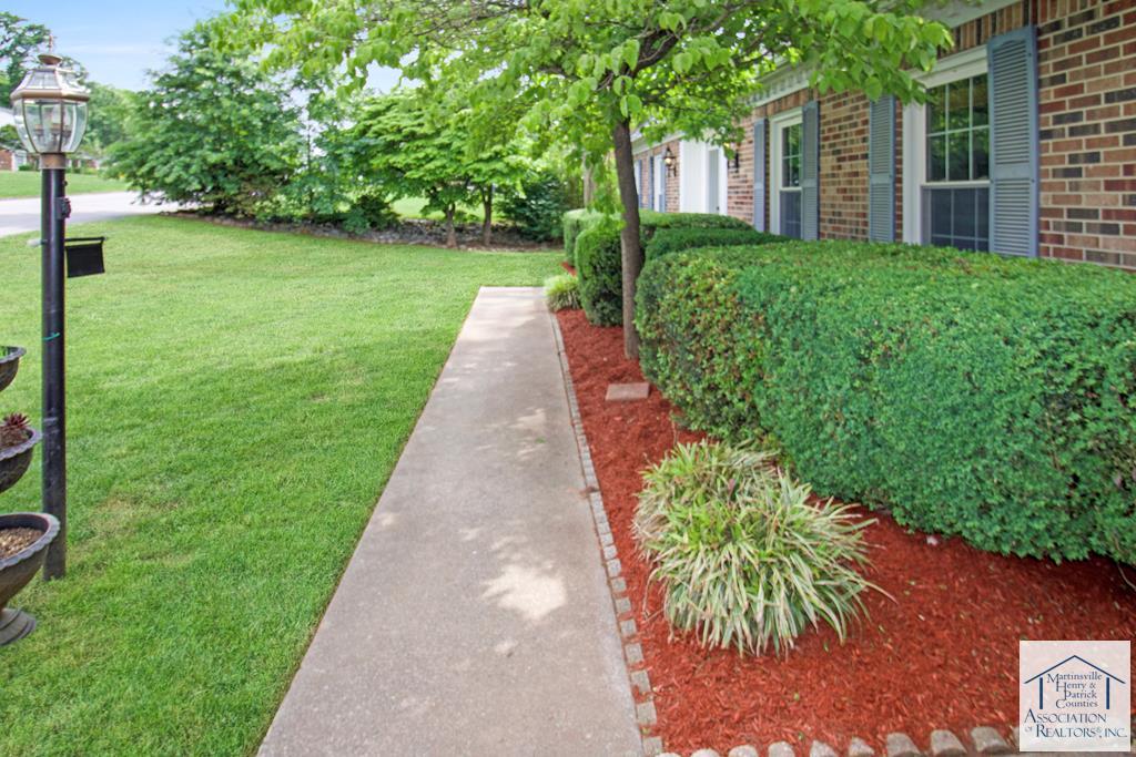 307 Woodshire Rd