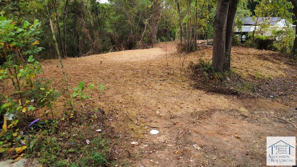 201 Amos Rd