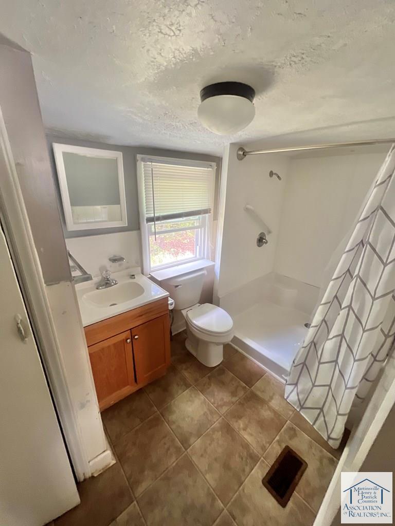 213 Victoria Street, Danville