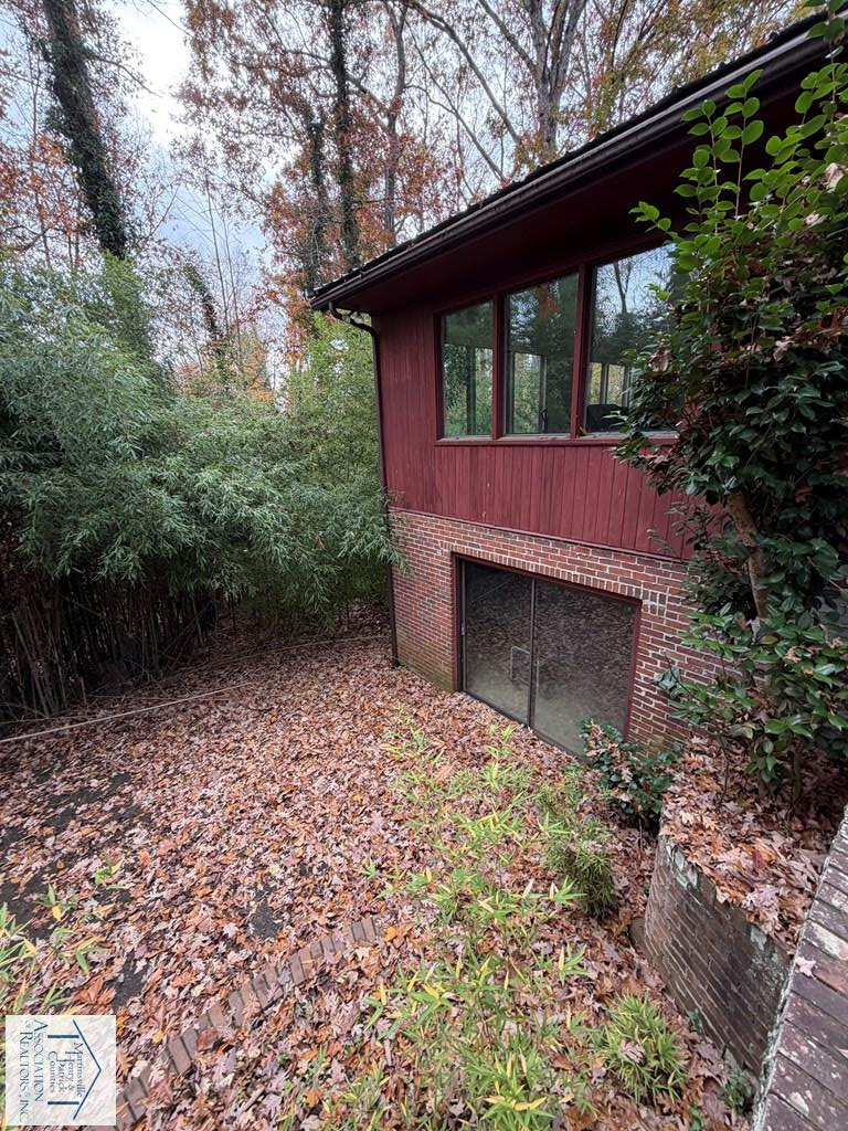 83 Maid Marian Court