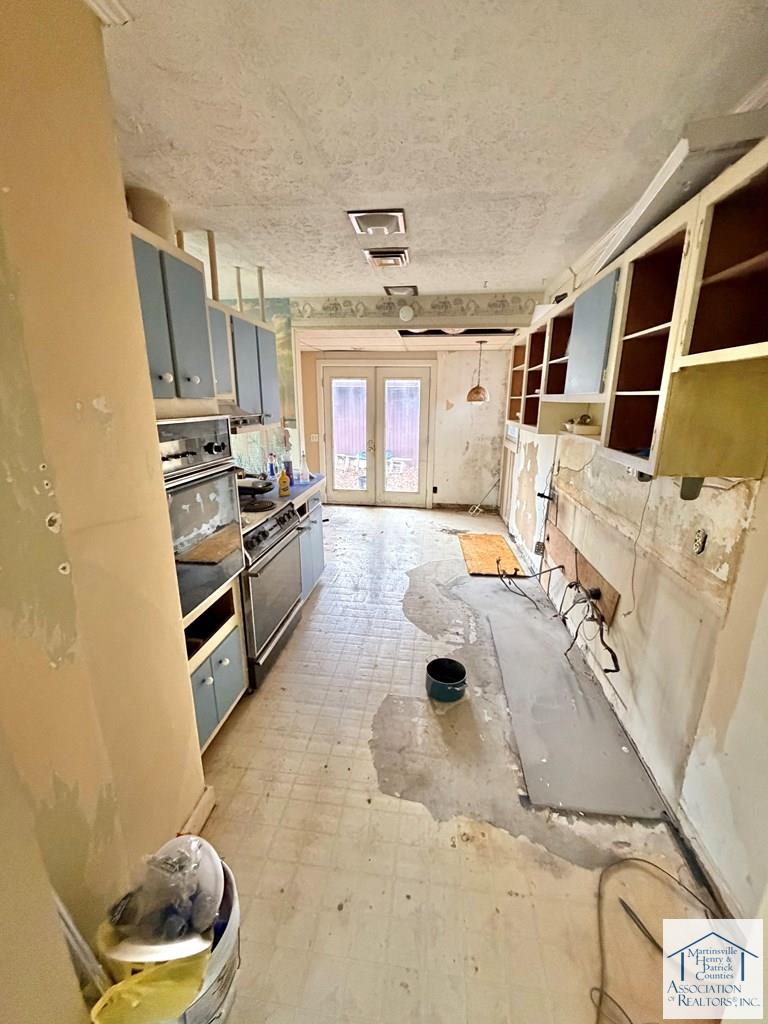 83 Maid Marian Court