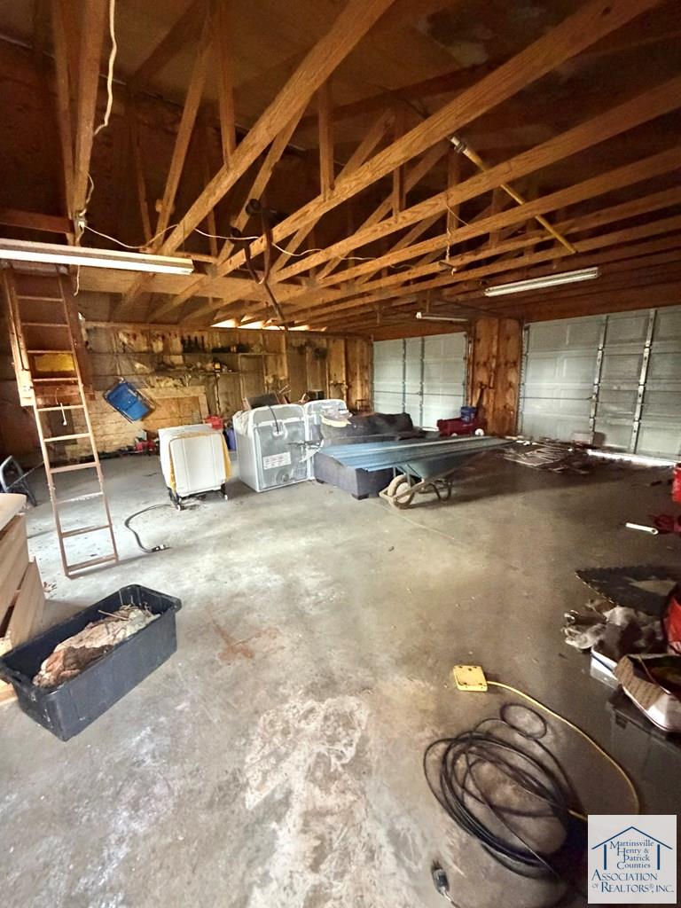 83 Maid Marian Court