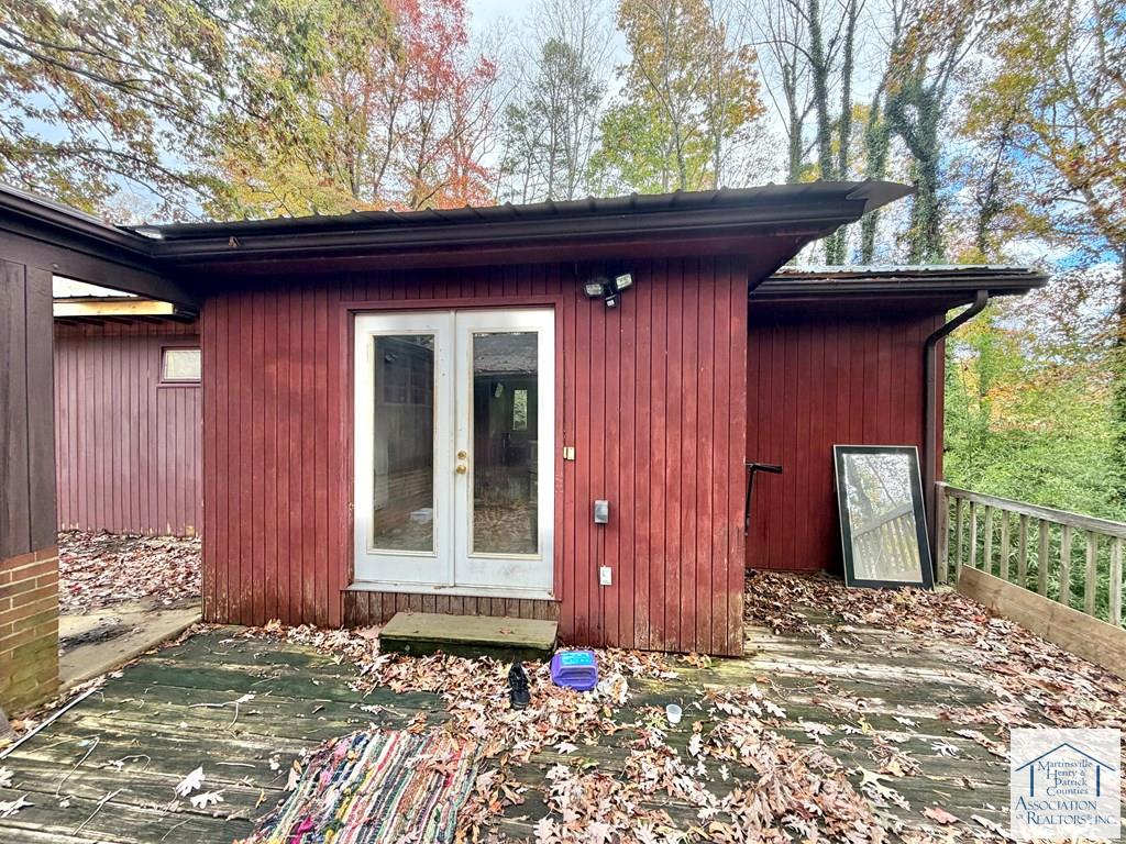 83 Maid Marian Court