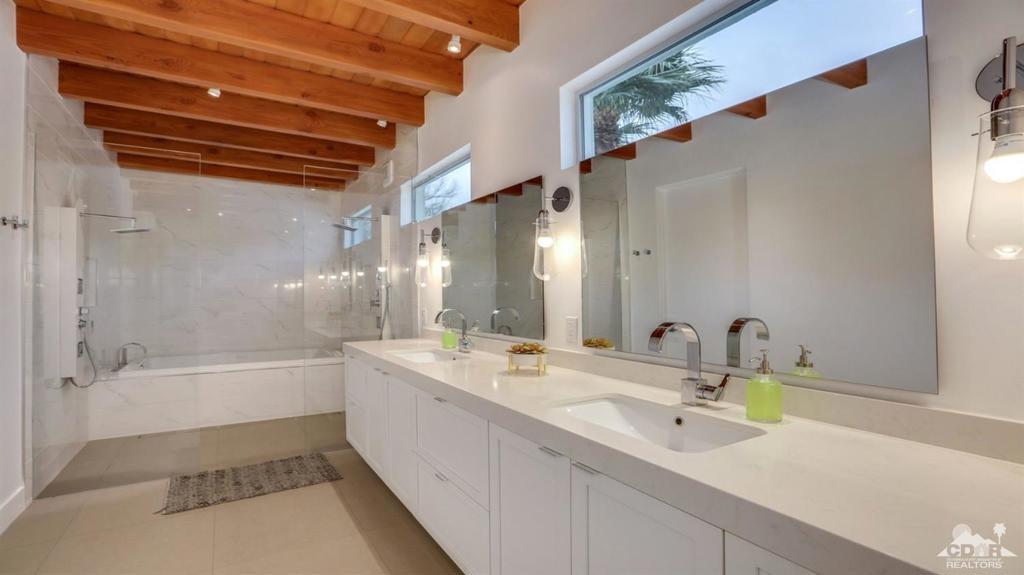 54900 Avenida Herrera