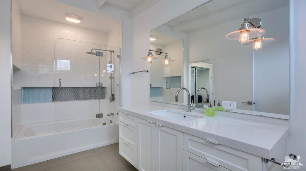 54900 Avenida Herrera
