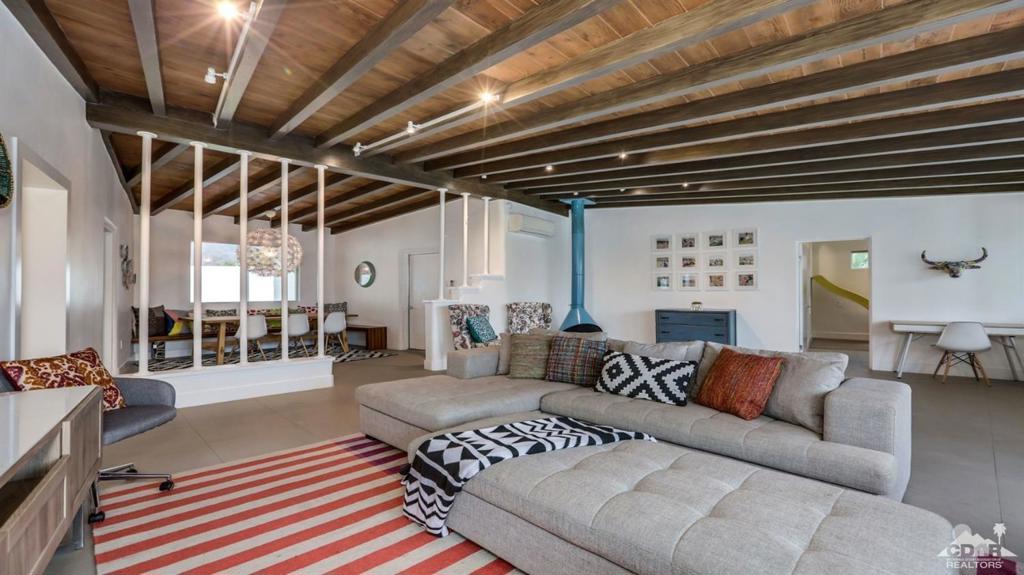 54900 Avenida Herrera