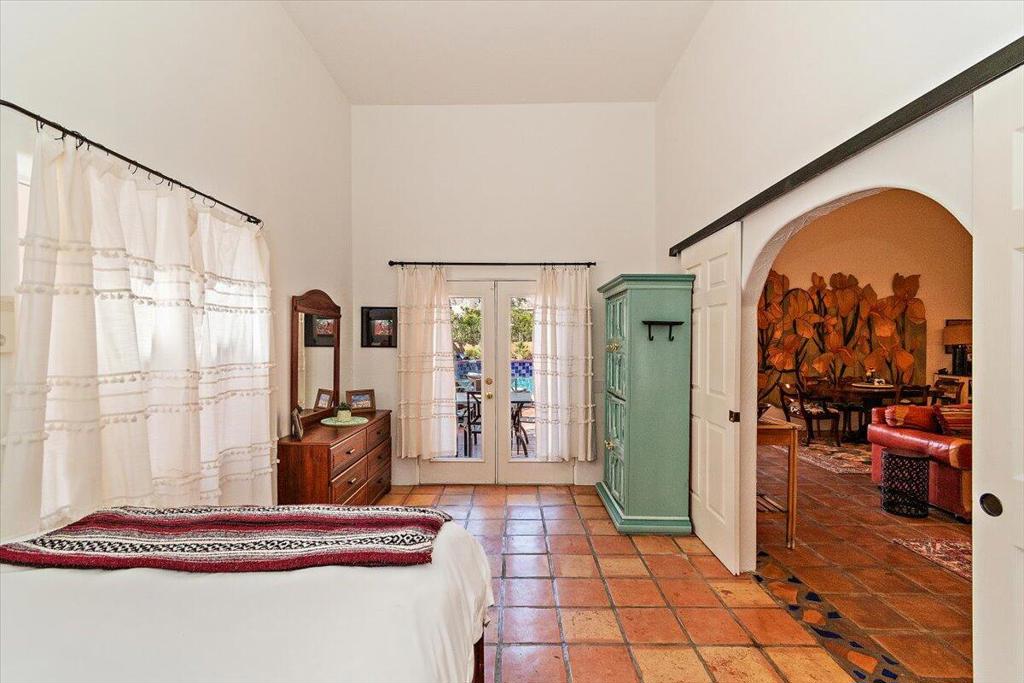 54820 Avenida Vallejo