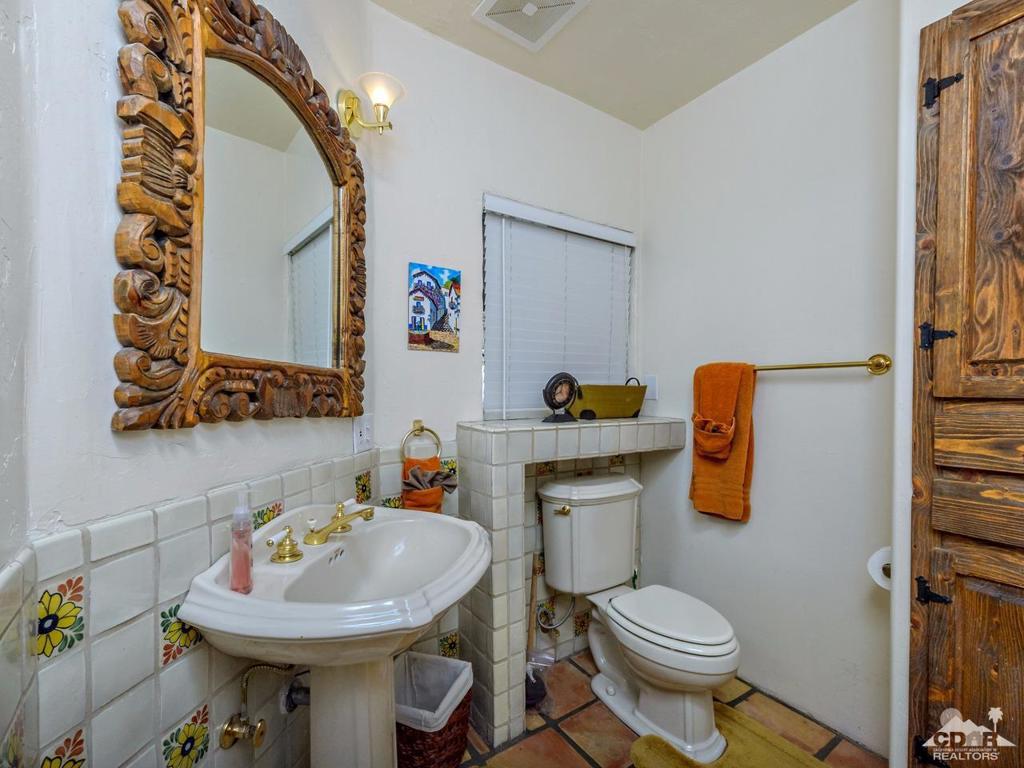 54200 Avenida Cortez