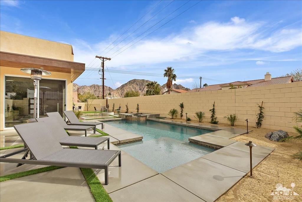 53720 Avenida Madero