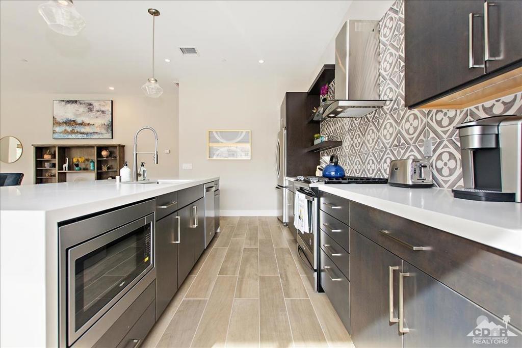 53720 Avenida Madero