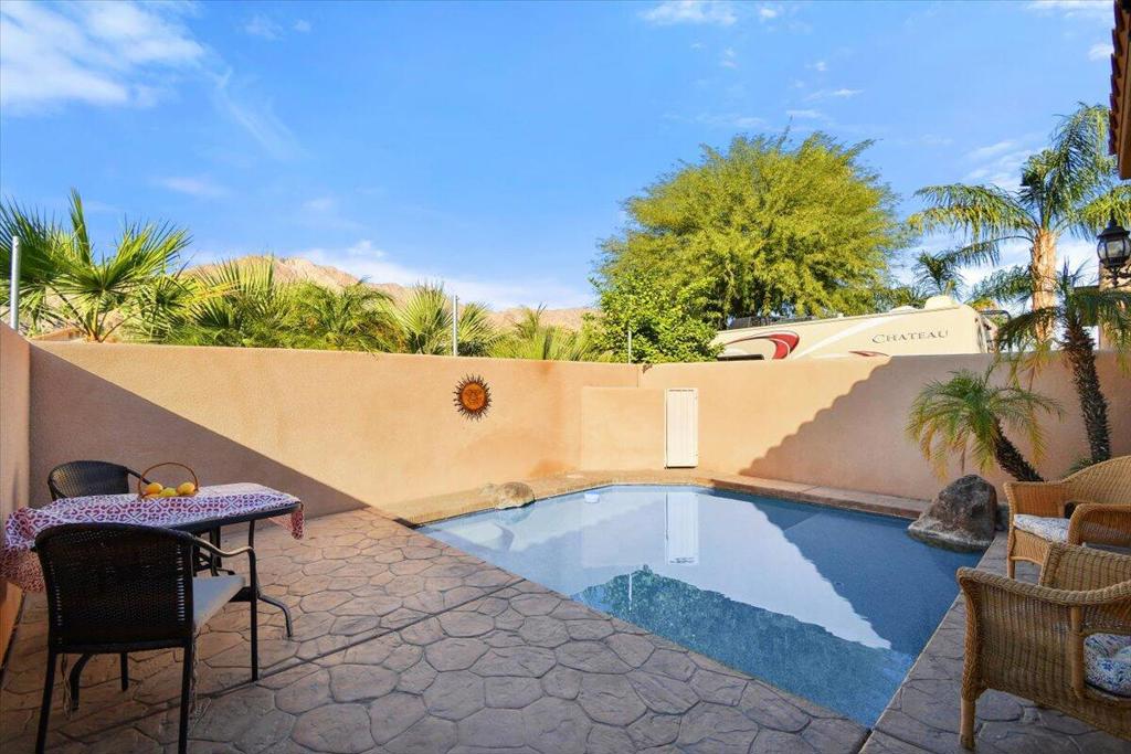 53860 Avenida Ramirez