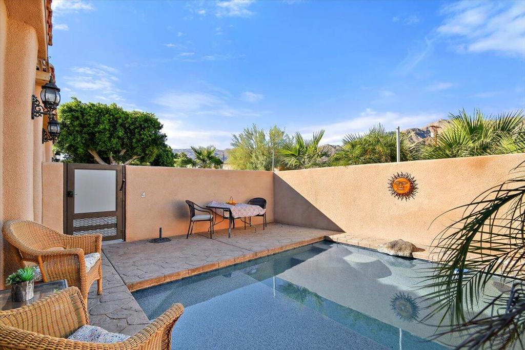 53860 Avenida Ramirez