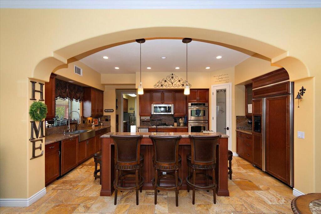 39588 Picasso Court