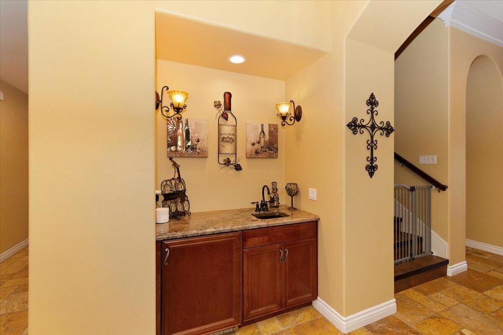 39588 Picasso Court