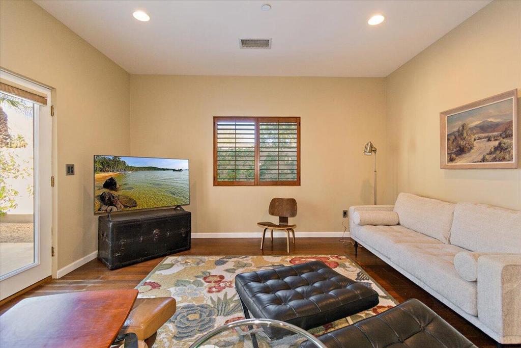 54277 Avenida Diaz