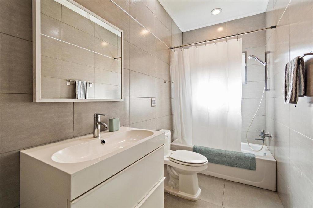 54277 Avenida Diaz