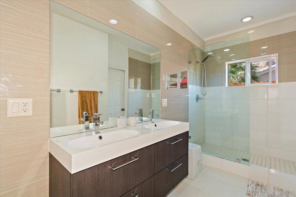 54277 Avenida Diaz