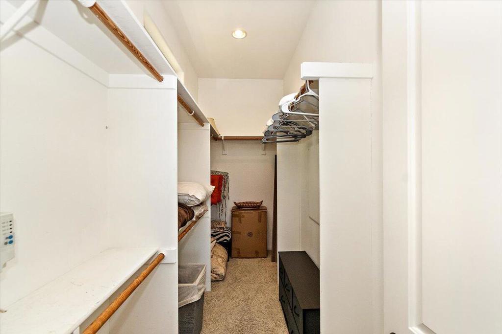 53440 Avenida Villa