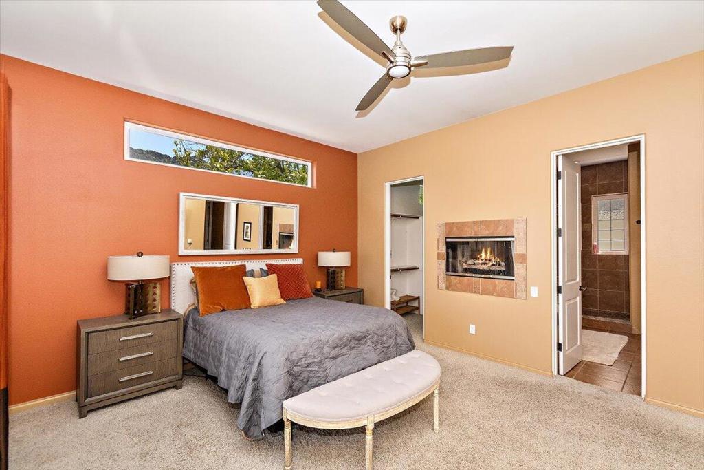 53440 Avenida Villa