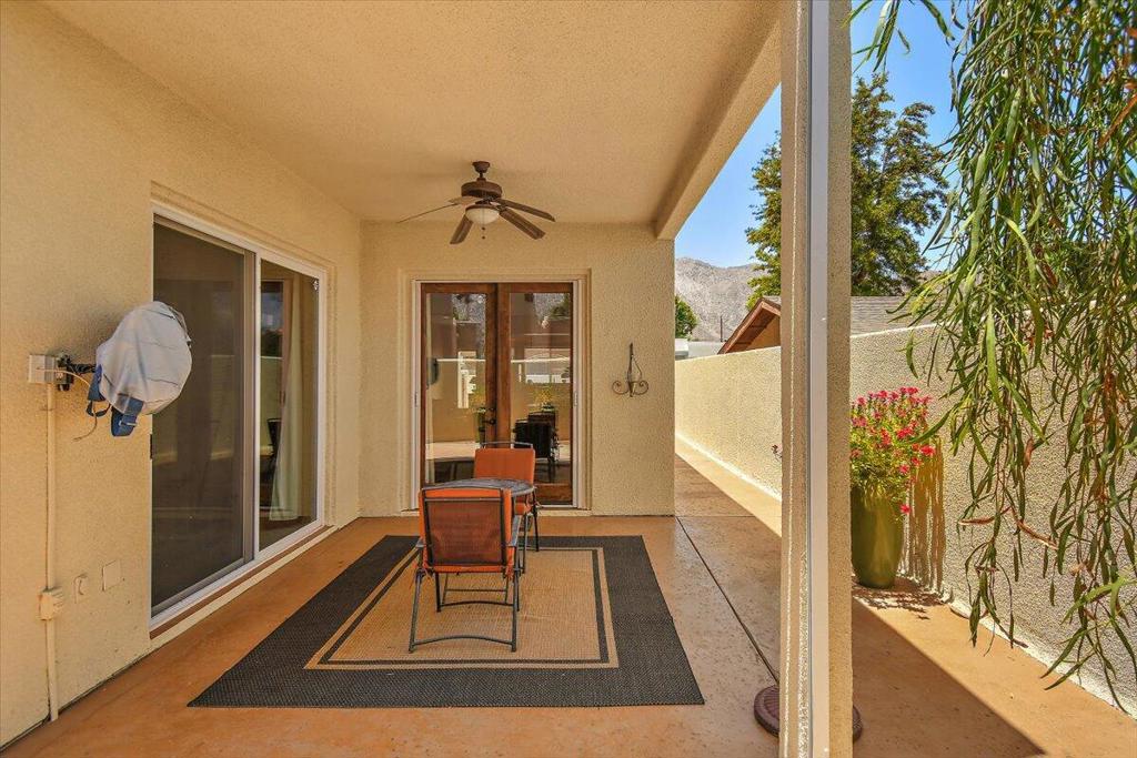 53440 Avenida Villa