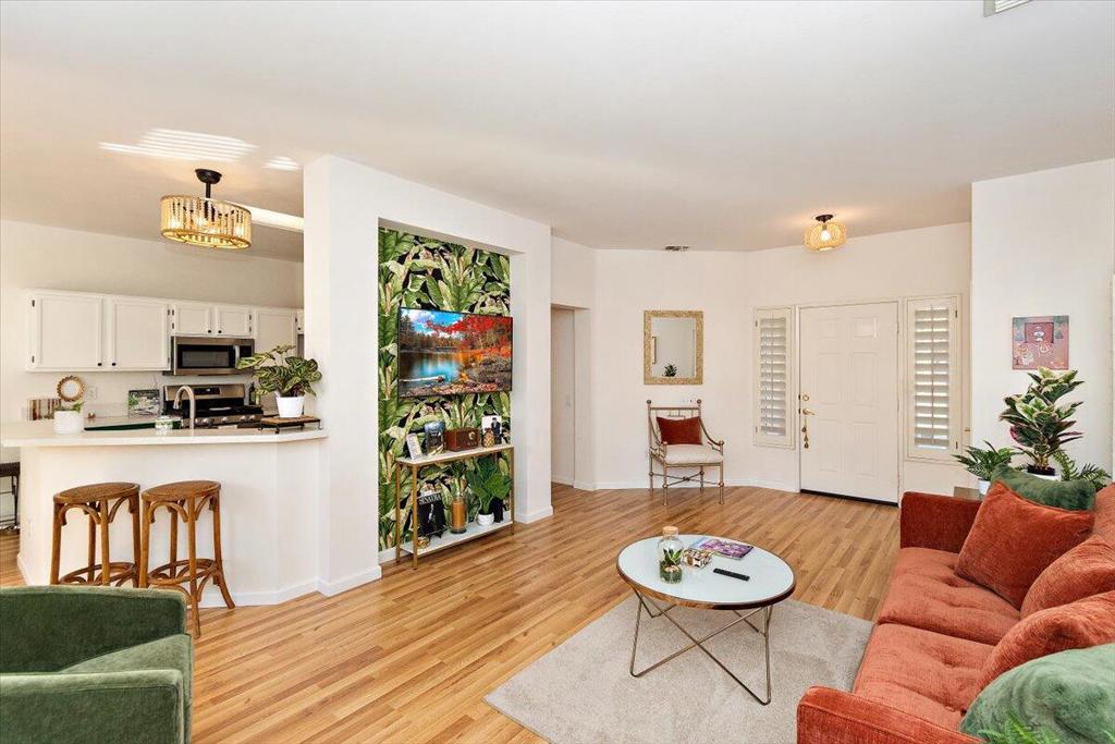 78995 Champagne Lane