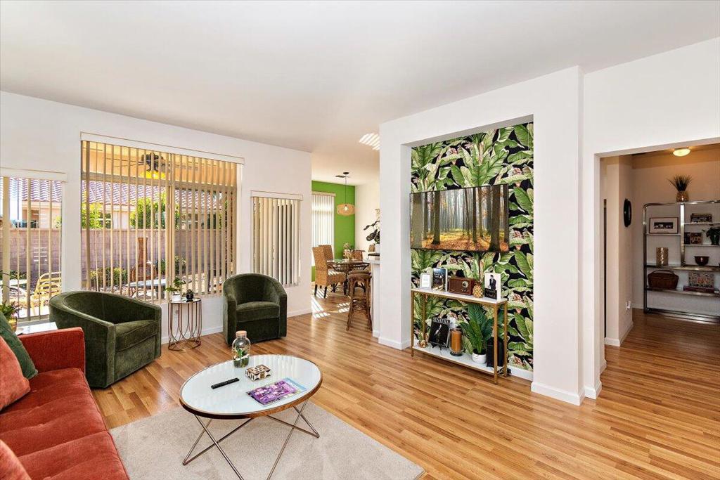 78995 Champagne Lane