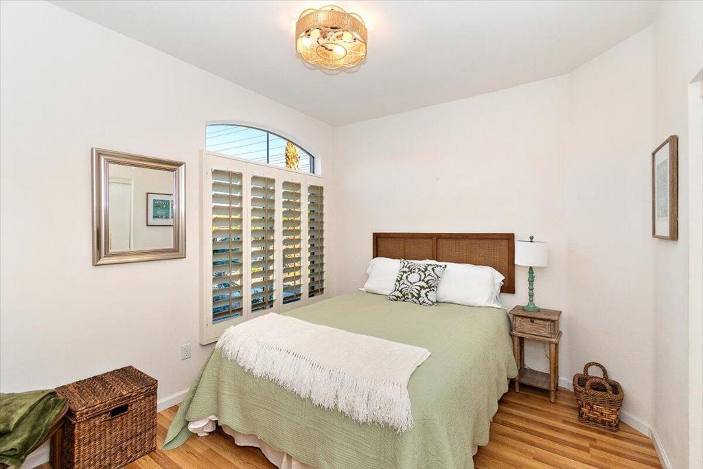 78995 Champagne Lane